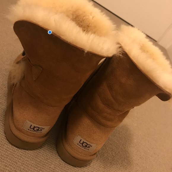 UGG Bailey Button Boot - Picture 2 of 9